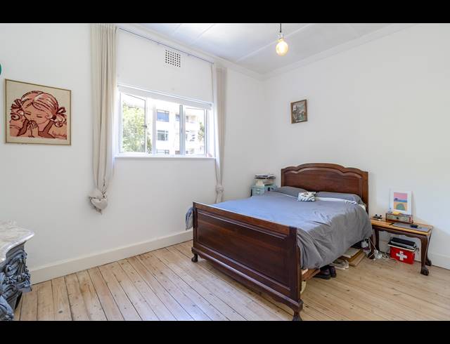 2 BEDROOM APARTMENT FOR SALE IN ORANJEZICHT